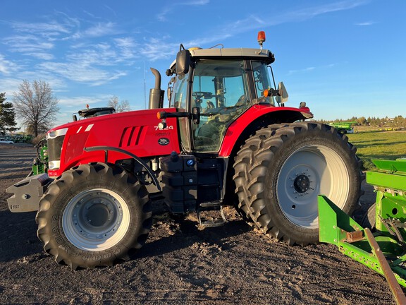 2013 Massey Ferguson 7624
