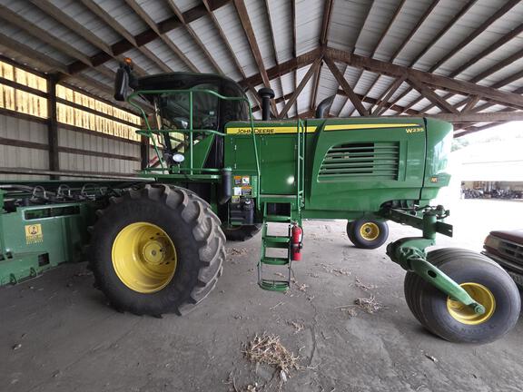 2016 John Deere W235