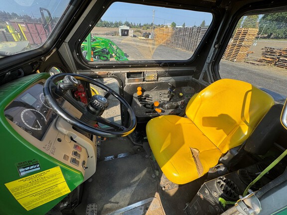 2016 John Deere 6125M