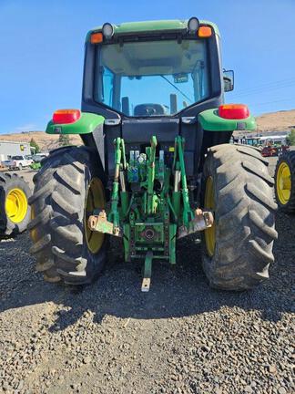 2017 John Deere 6110M