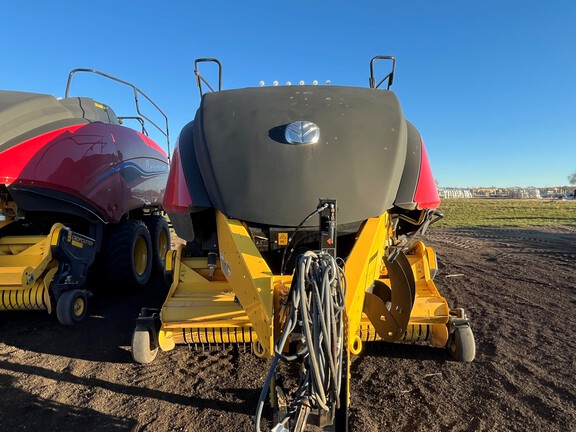 2023 New Holland 340+