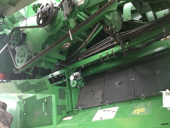 2025 John Deere S7700