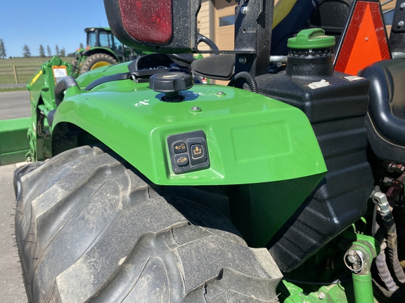 John Deere 4052R