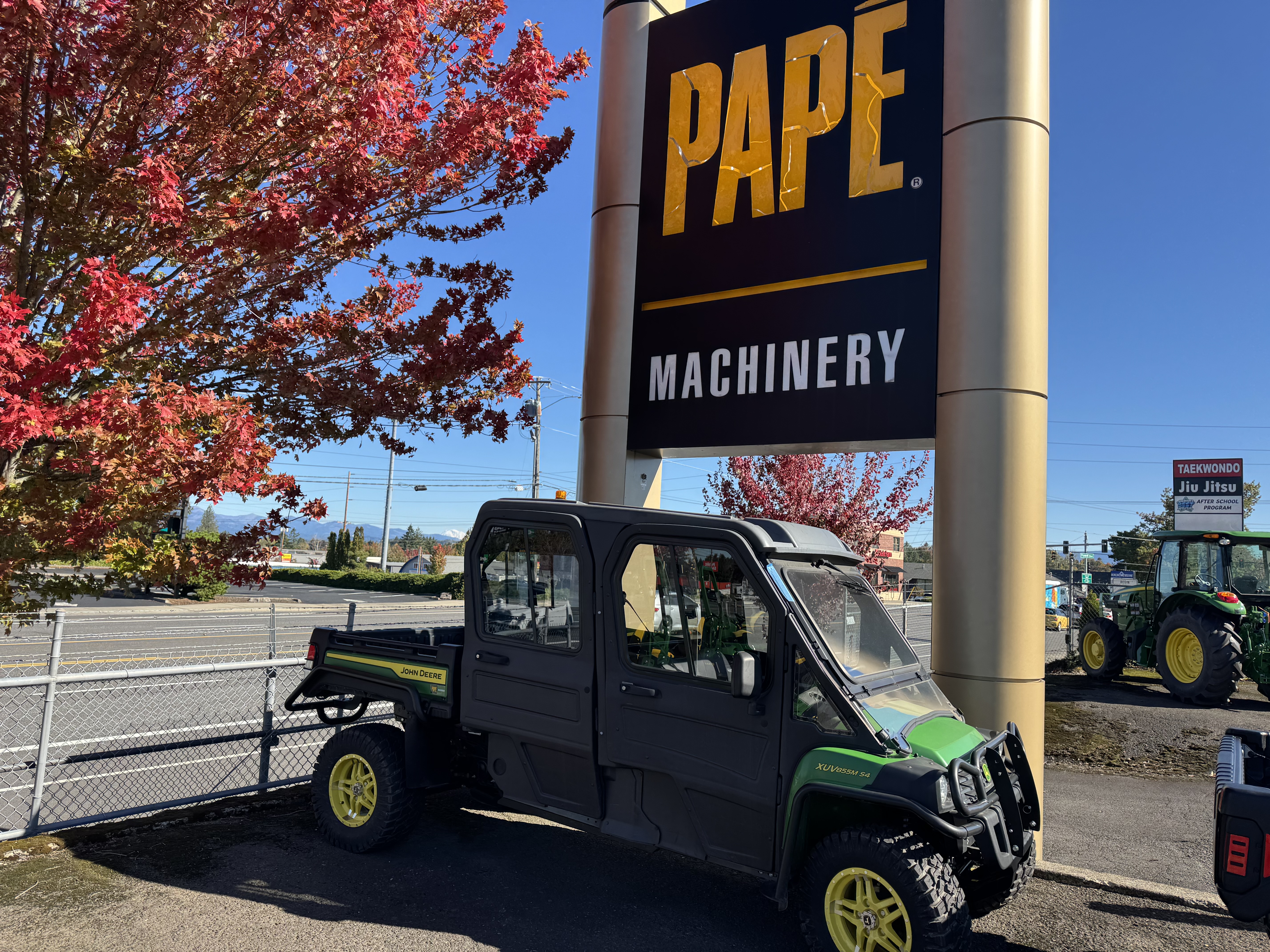 2023 John Deere 855MS4