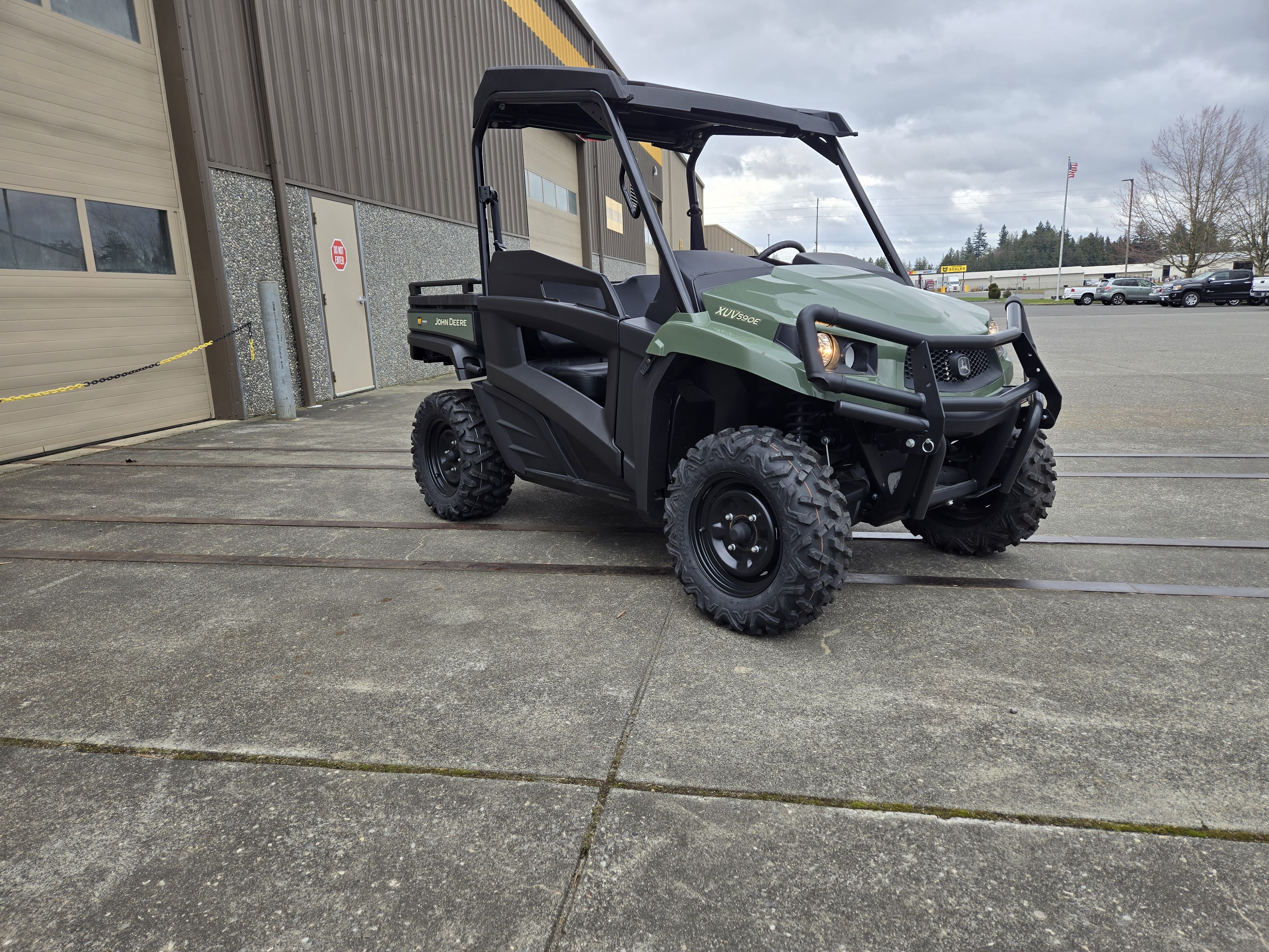 2023 John Deere 590E