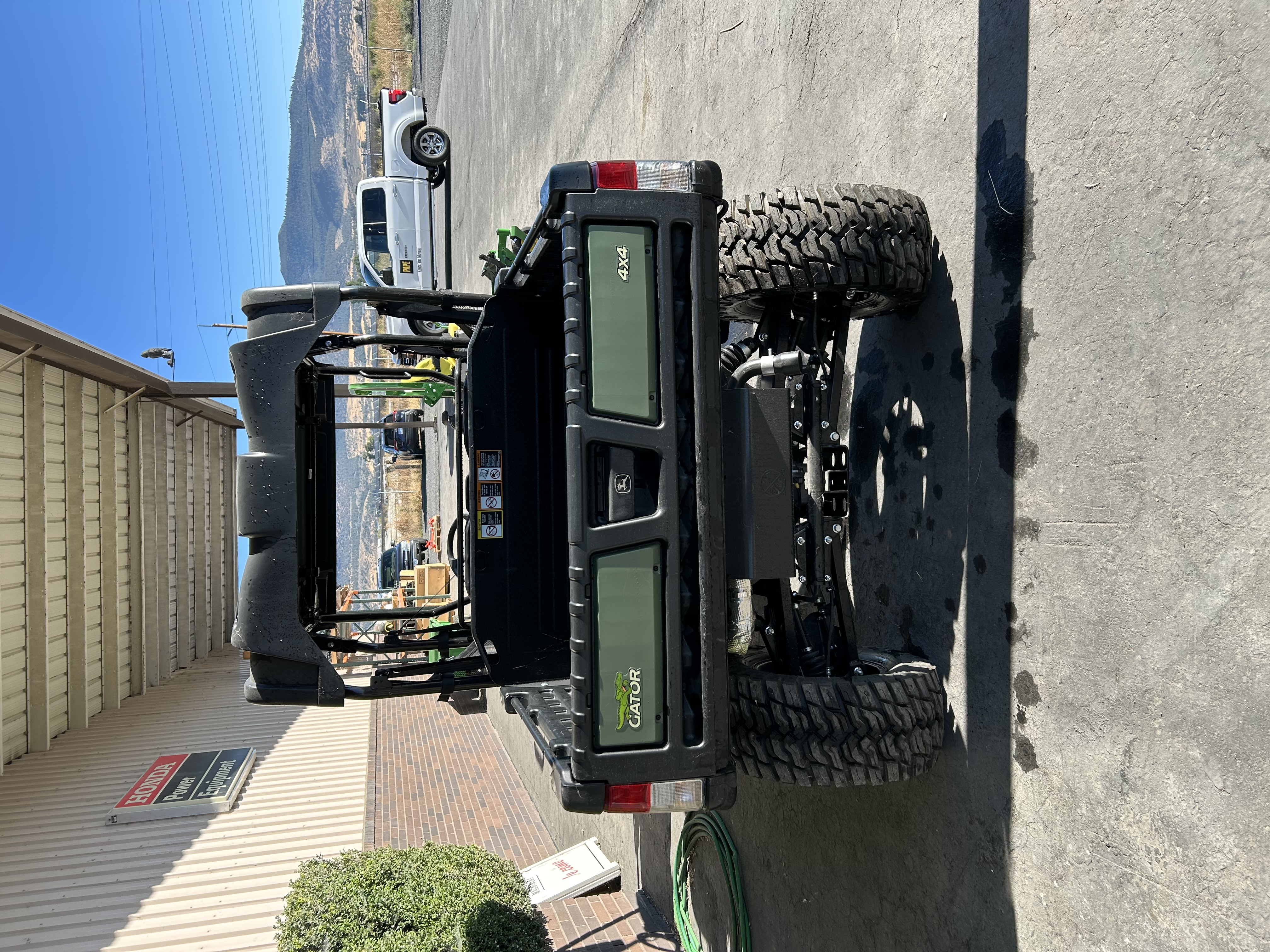 2024 John Deere 825MS4
