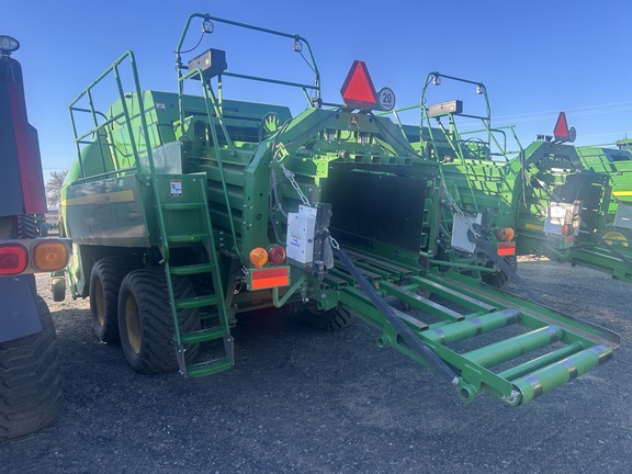 2023 John Deere L341