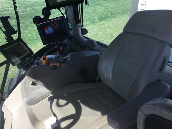 2025 John Deere 6R250