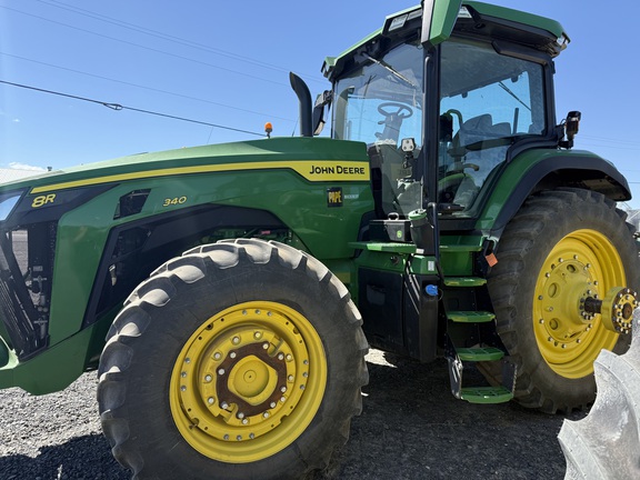 2023 John Deere 8R340