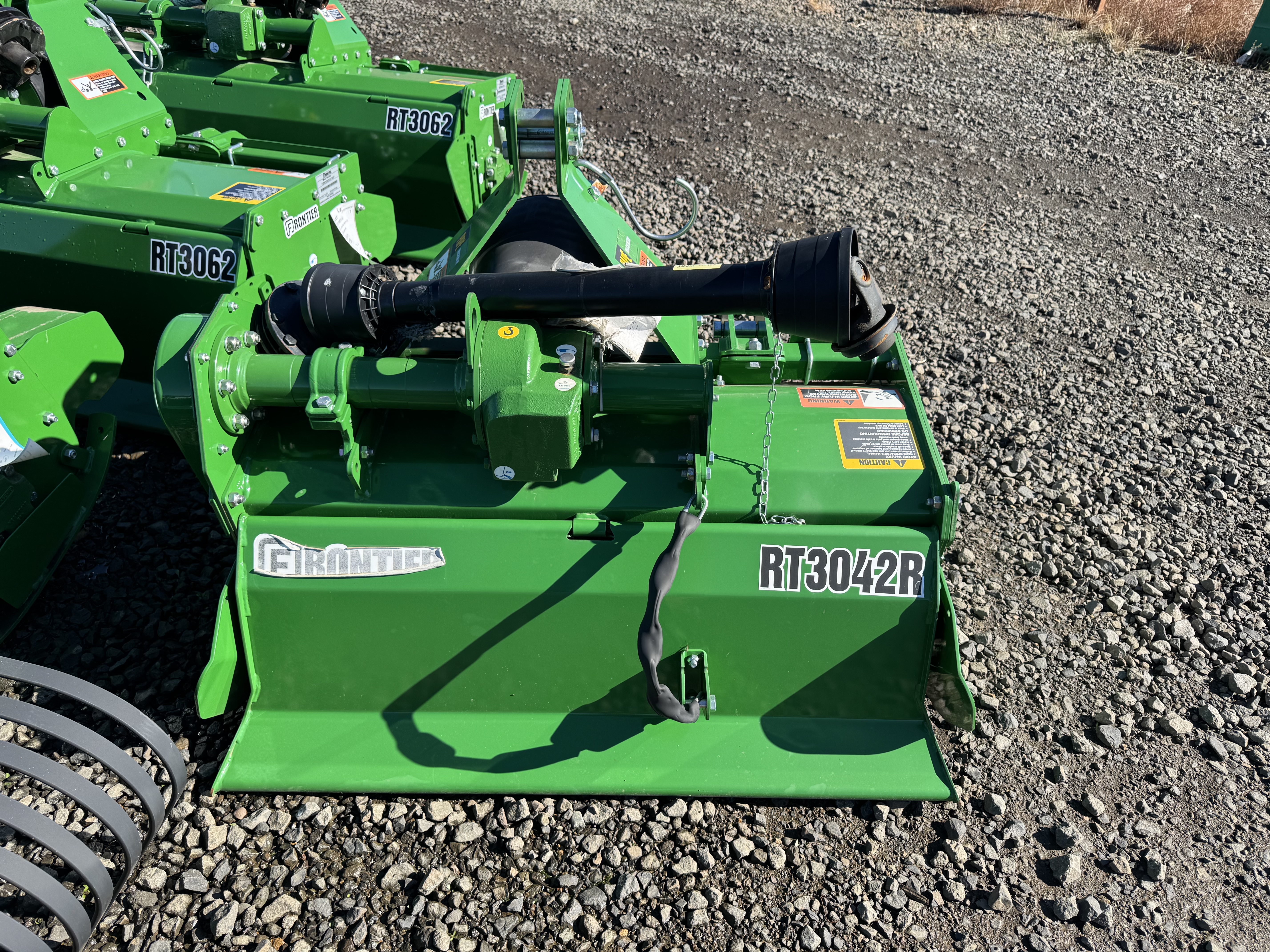 2022 Frontier RT3042