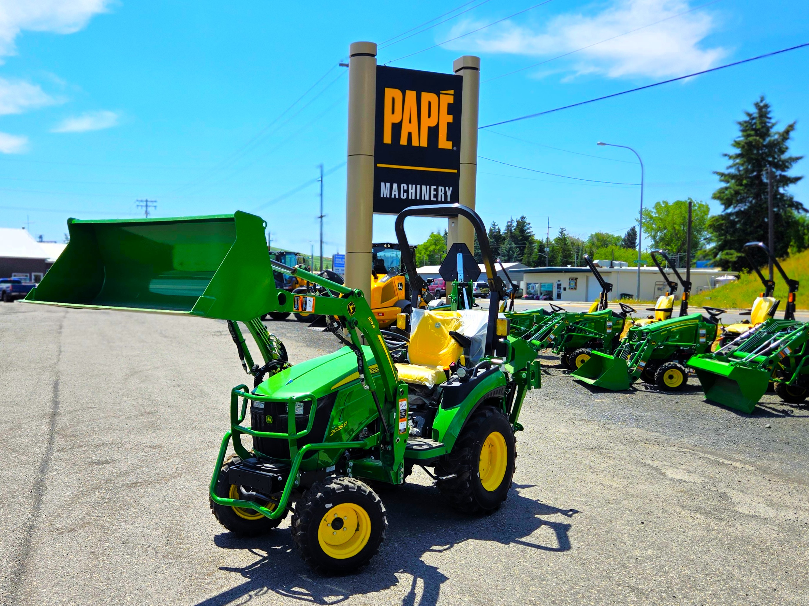 2023 John Deere 2025RB
