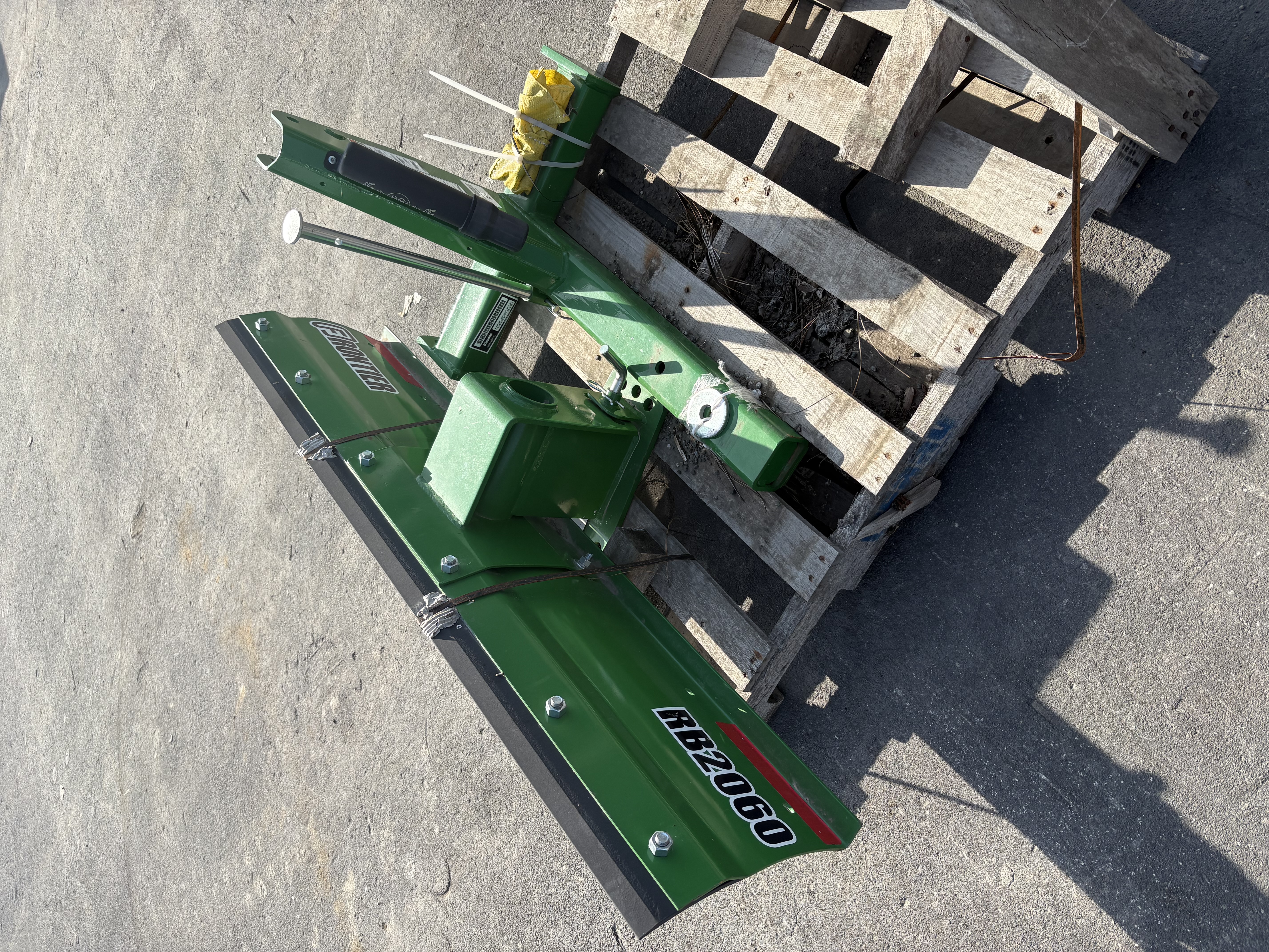 2022 Frontier RB2060