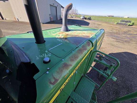 2016 John Deere W235