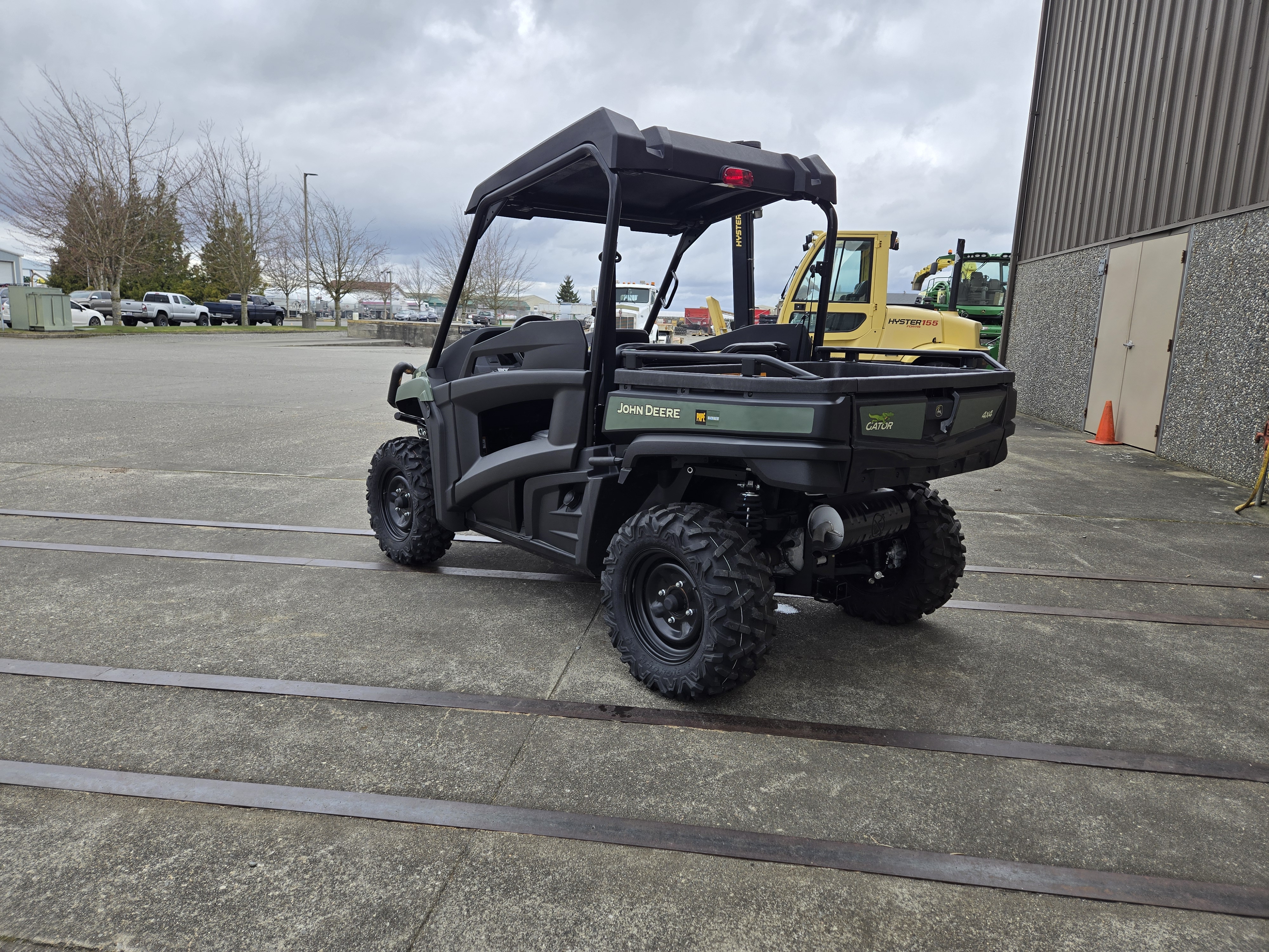 2023 John Deere 590E