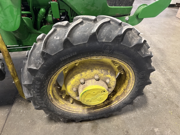 2018 John Deere 5055E