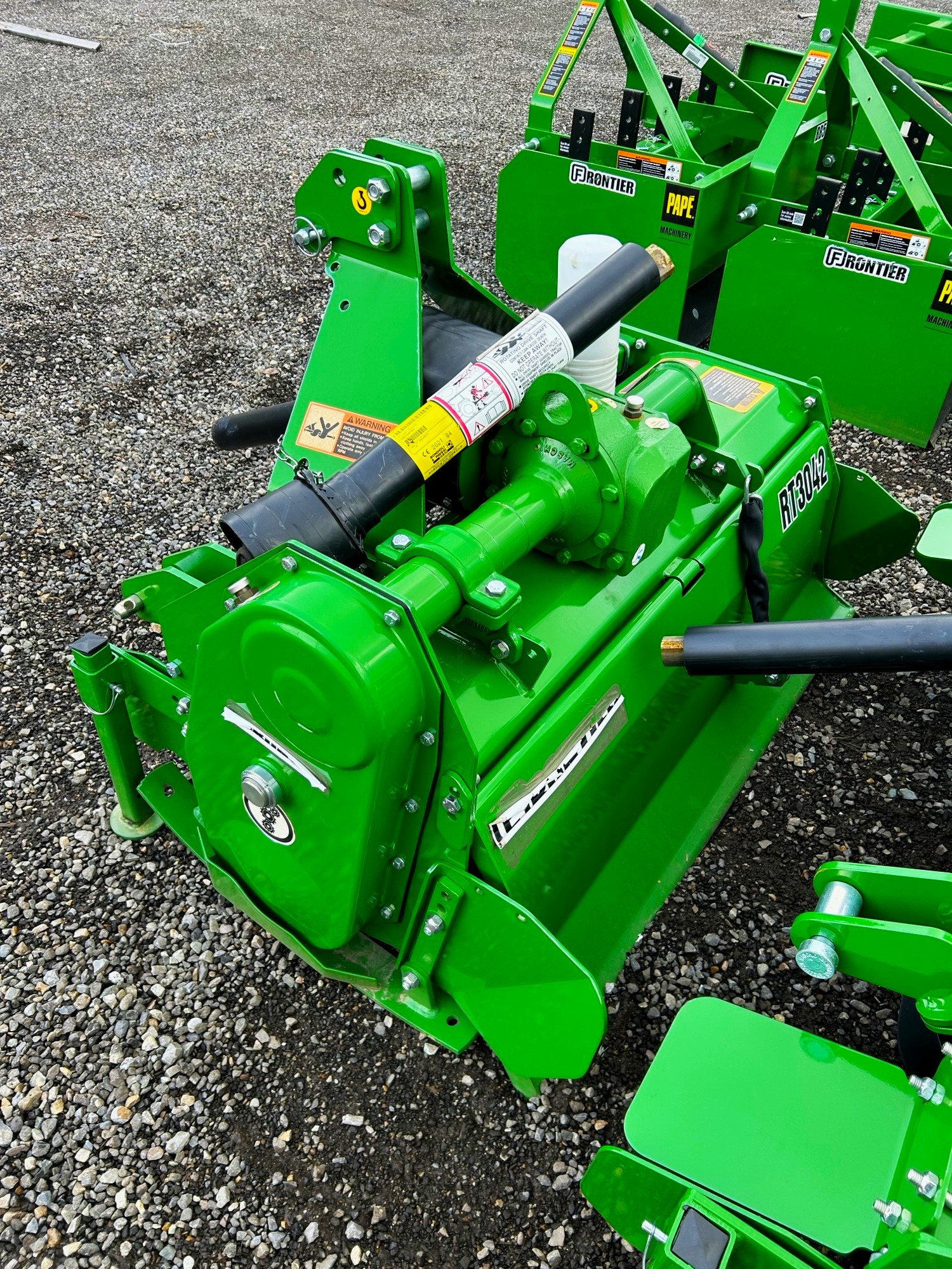 2022 Frontier RT3042