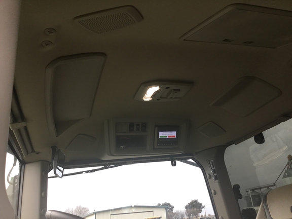 2025 John Deere 8R370