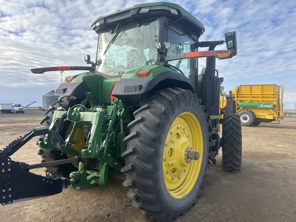 2025 John Deere 7R230