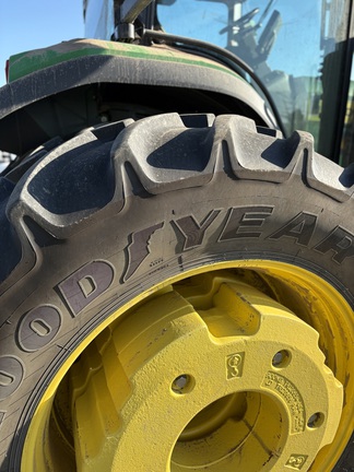 2023 John Deere 8370