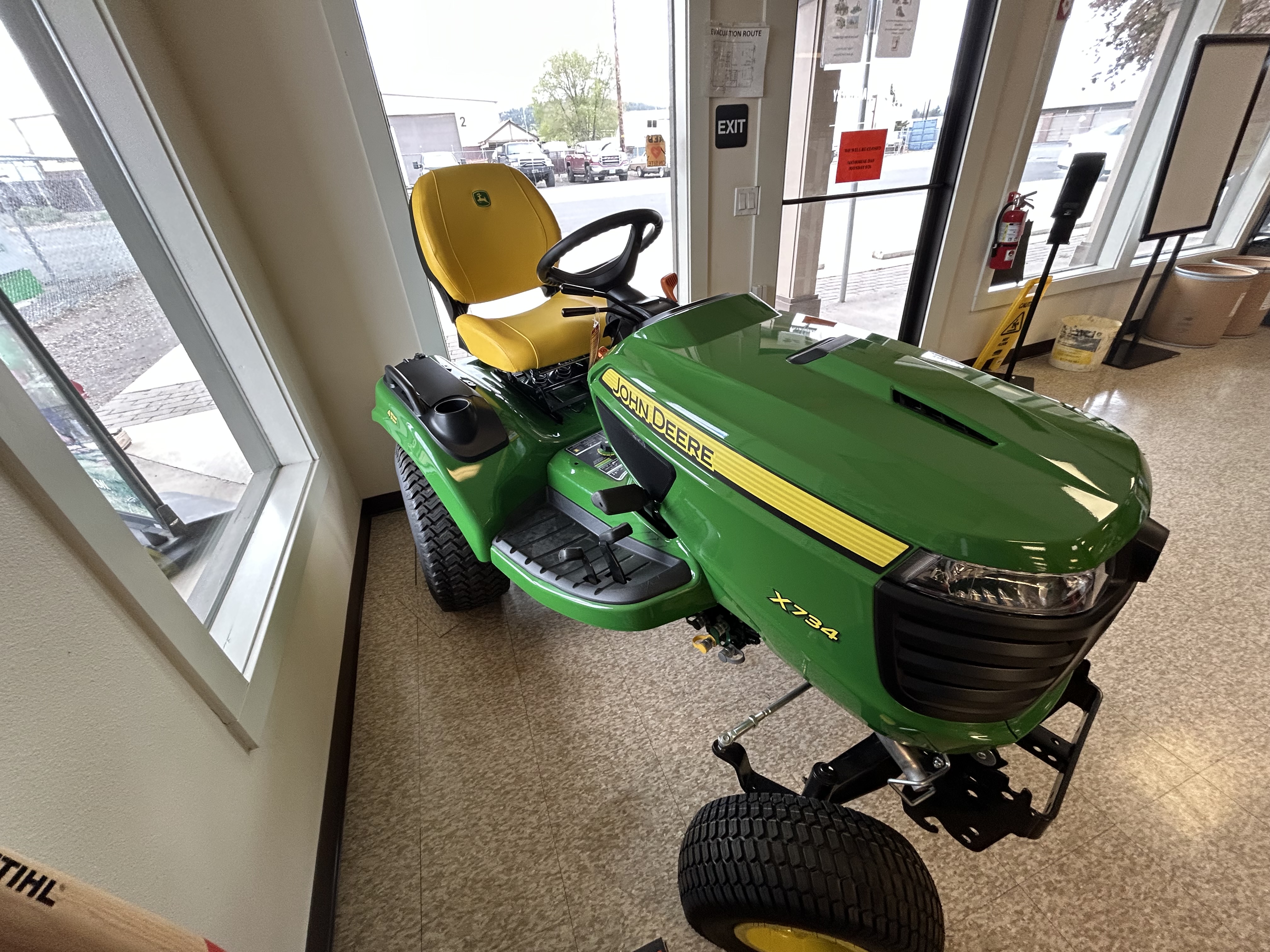 2023 John Deere X734