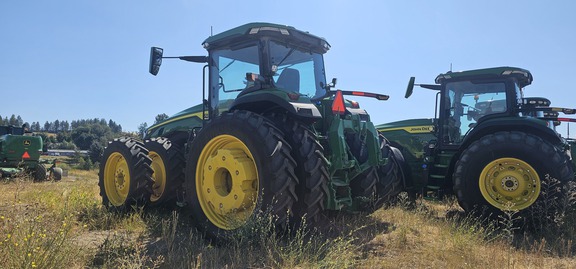 2023 John Deere 8R340