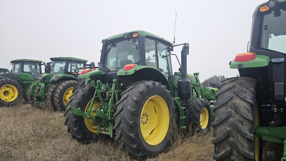 2016 John Deere 6120M