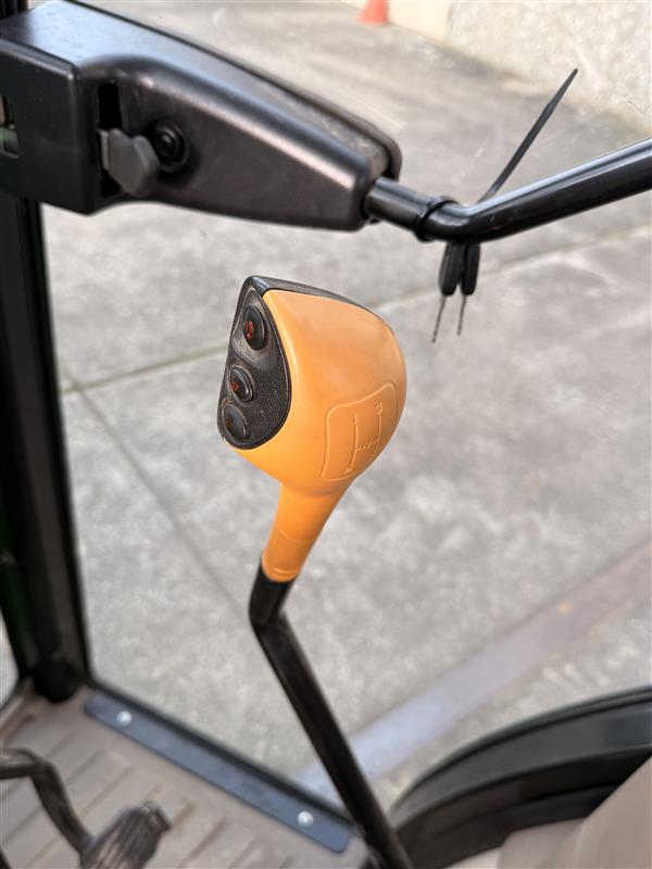 2023 John Deere 5075GN