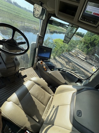 2023 John Deere 8370