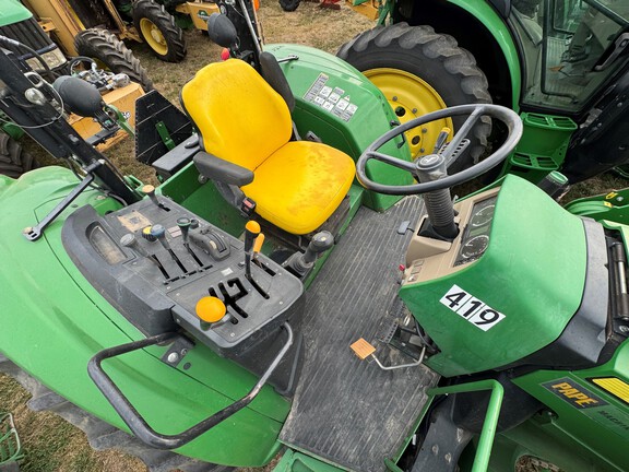 2017 John Deere 6130M