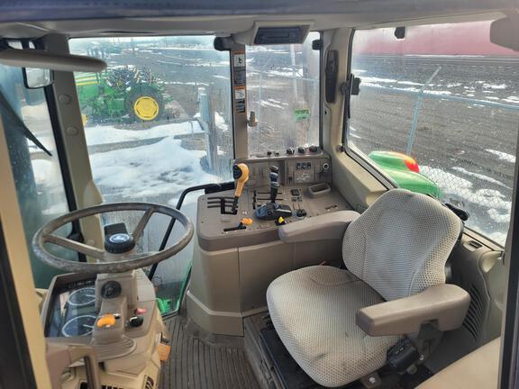 2017 John Deere 6110M