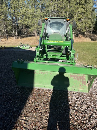 2016 John Deere 5085M