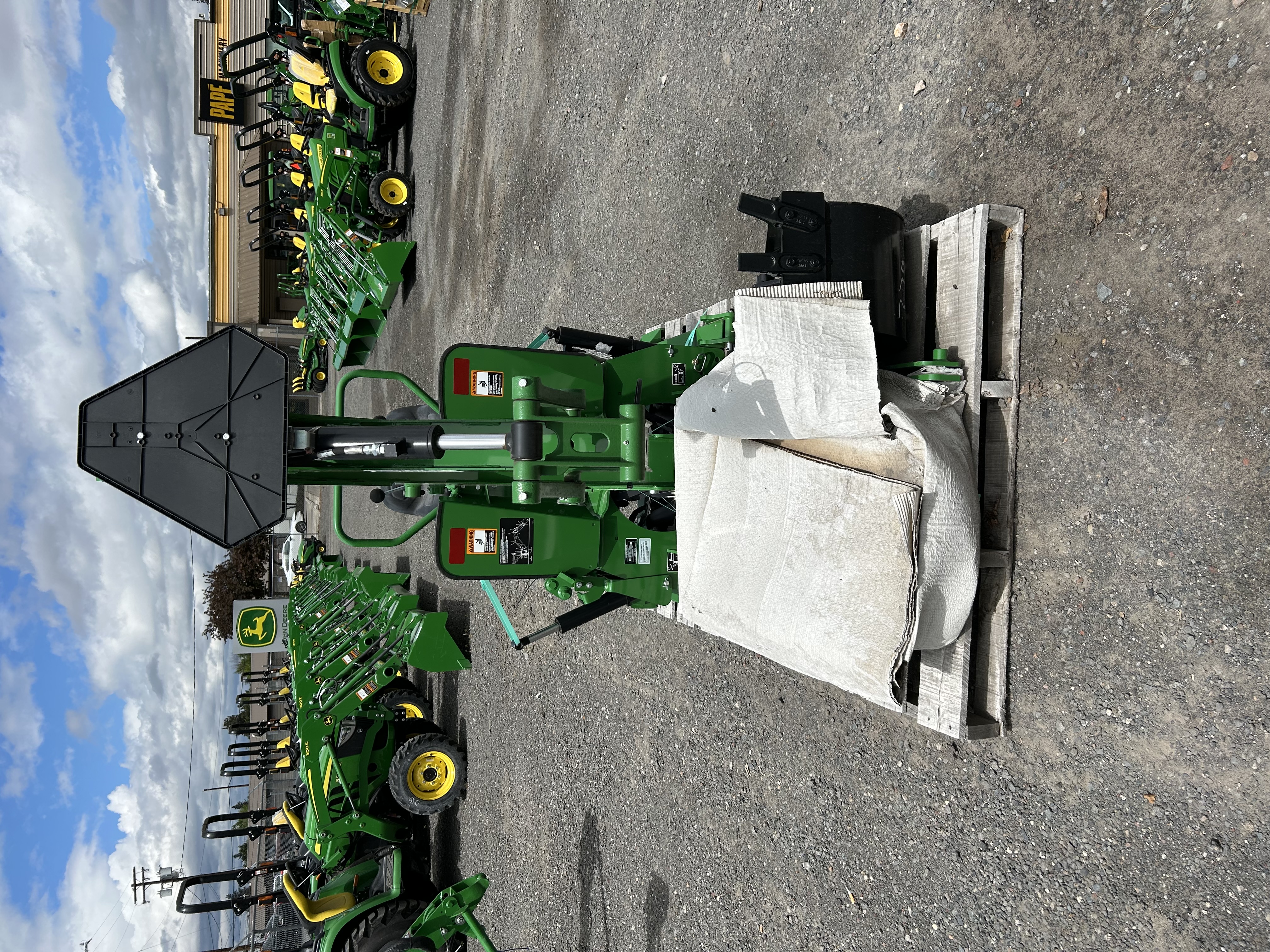 2022 John Deere 375A