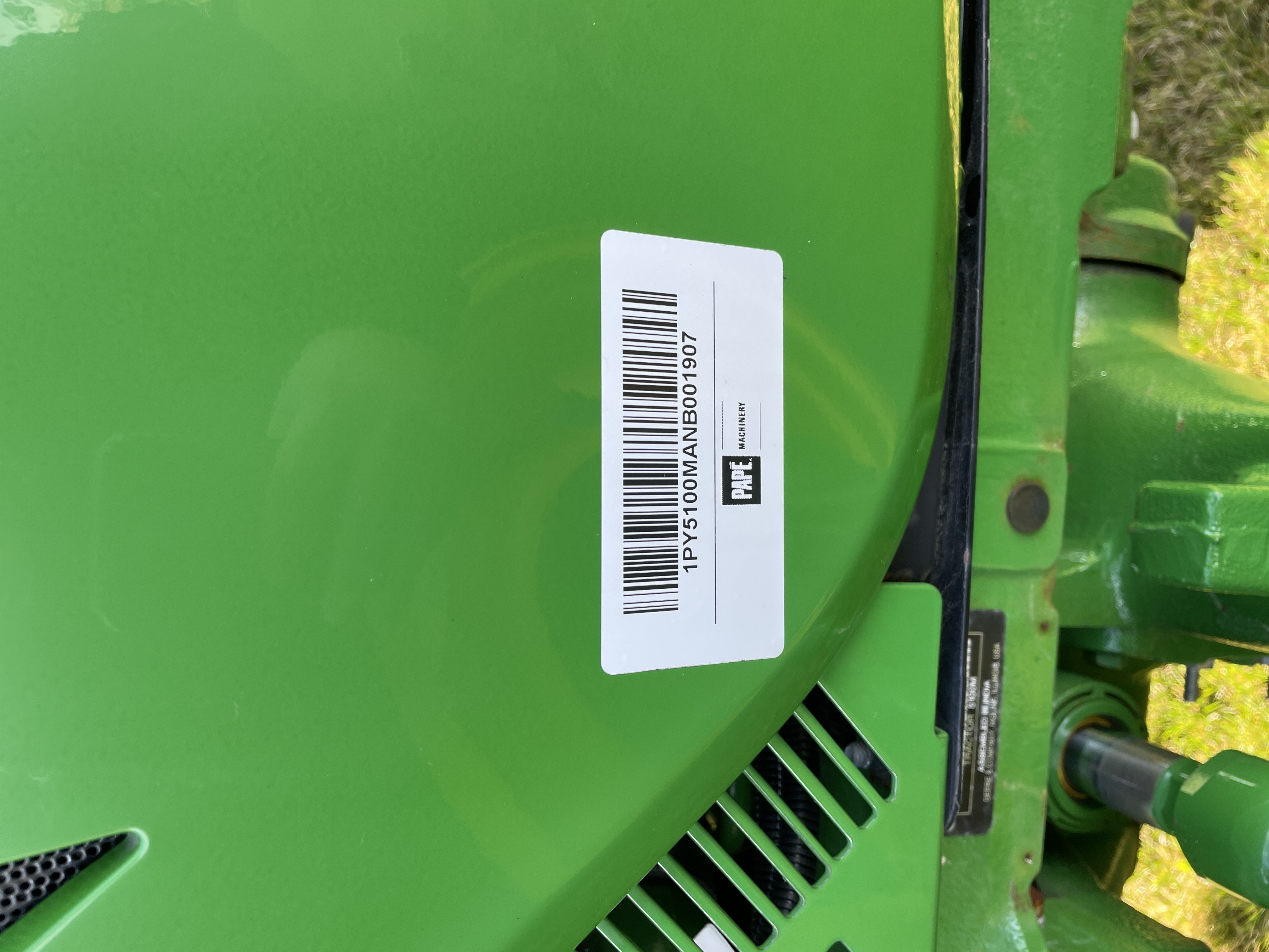 2022 John Deere 5100M