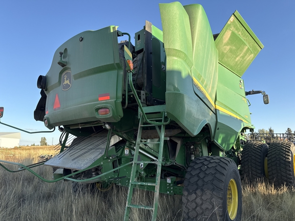 2024 John Deere S780