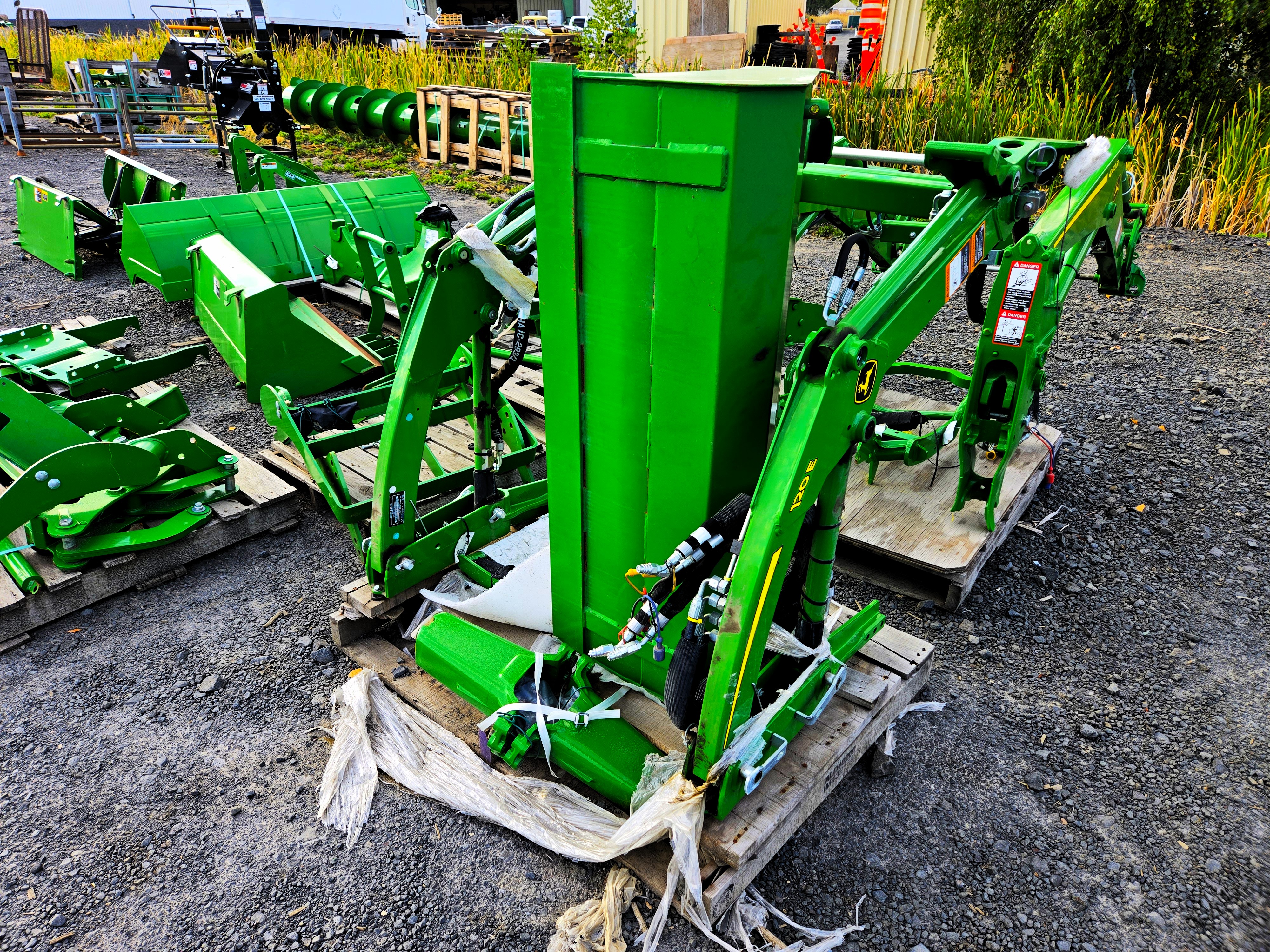 2023 John Deere 120E