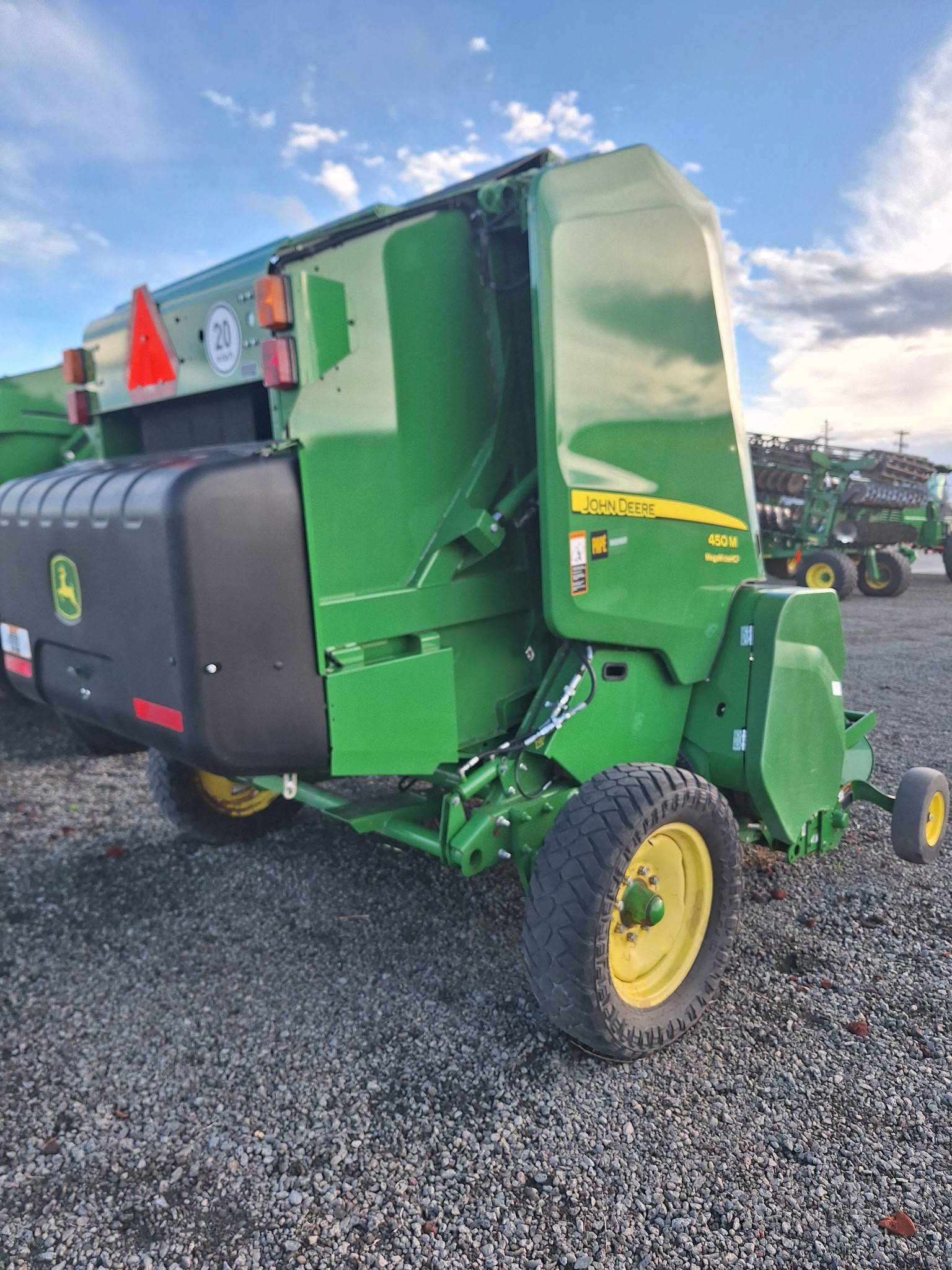 2023 John Deere 450M