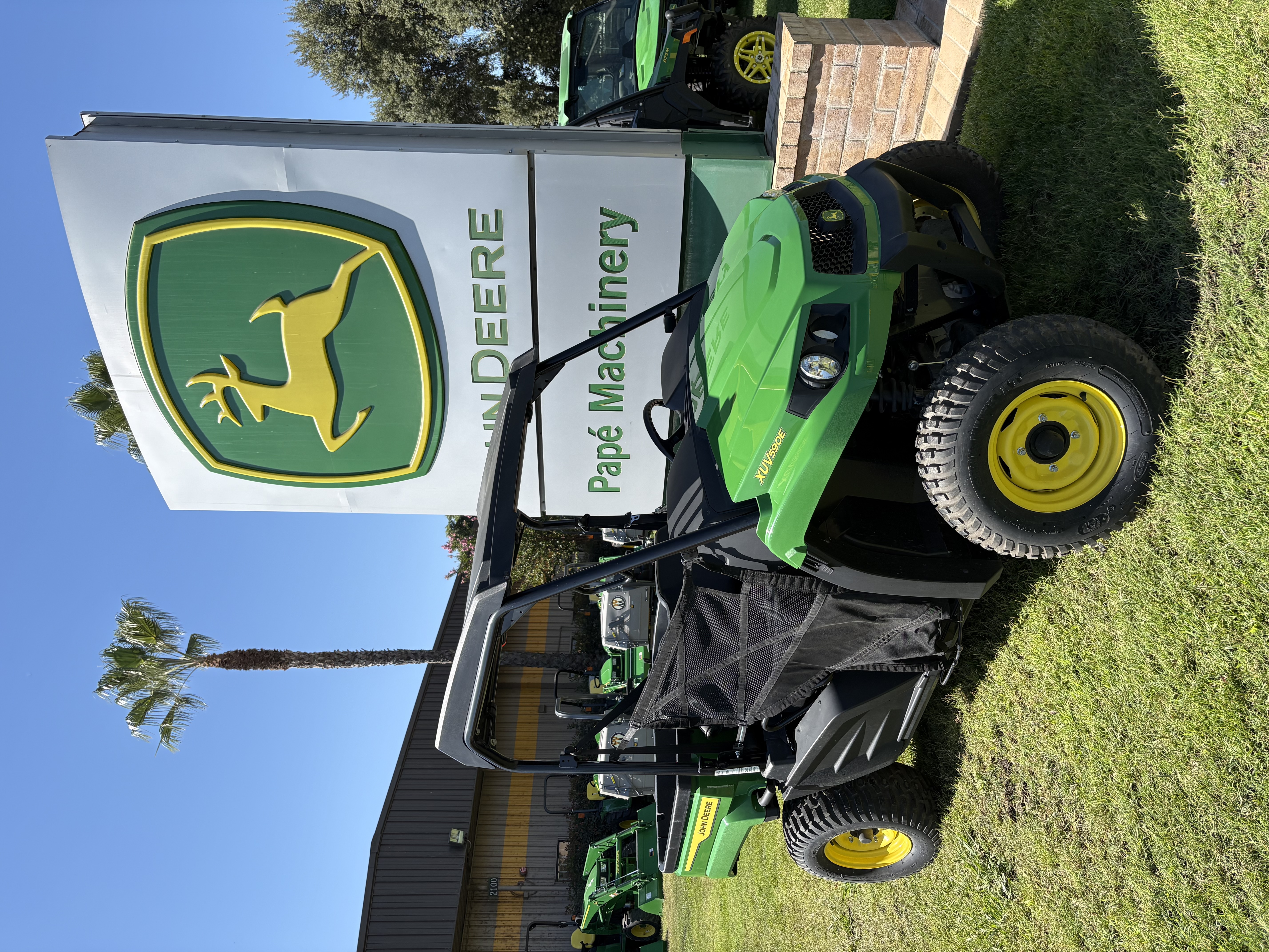 2023 John Deere 590E