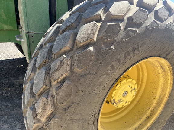 2016 John Deere W235