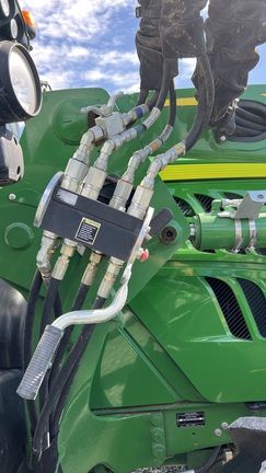 2016 John Deere 6130R
