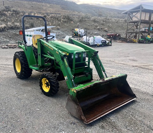 2000 John Deere 4200
