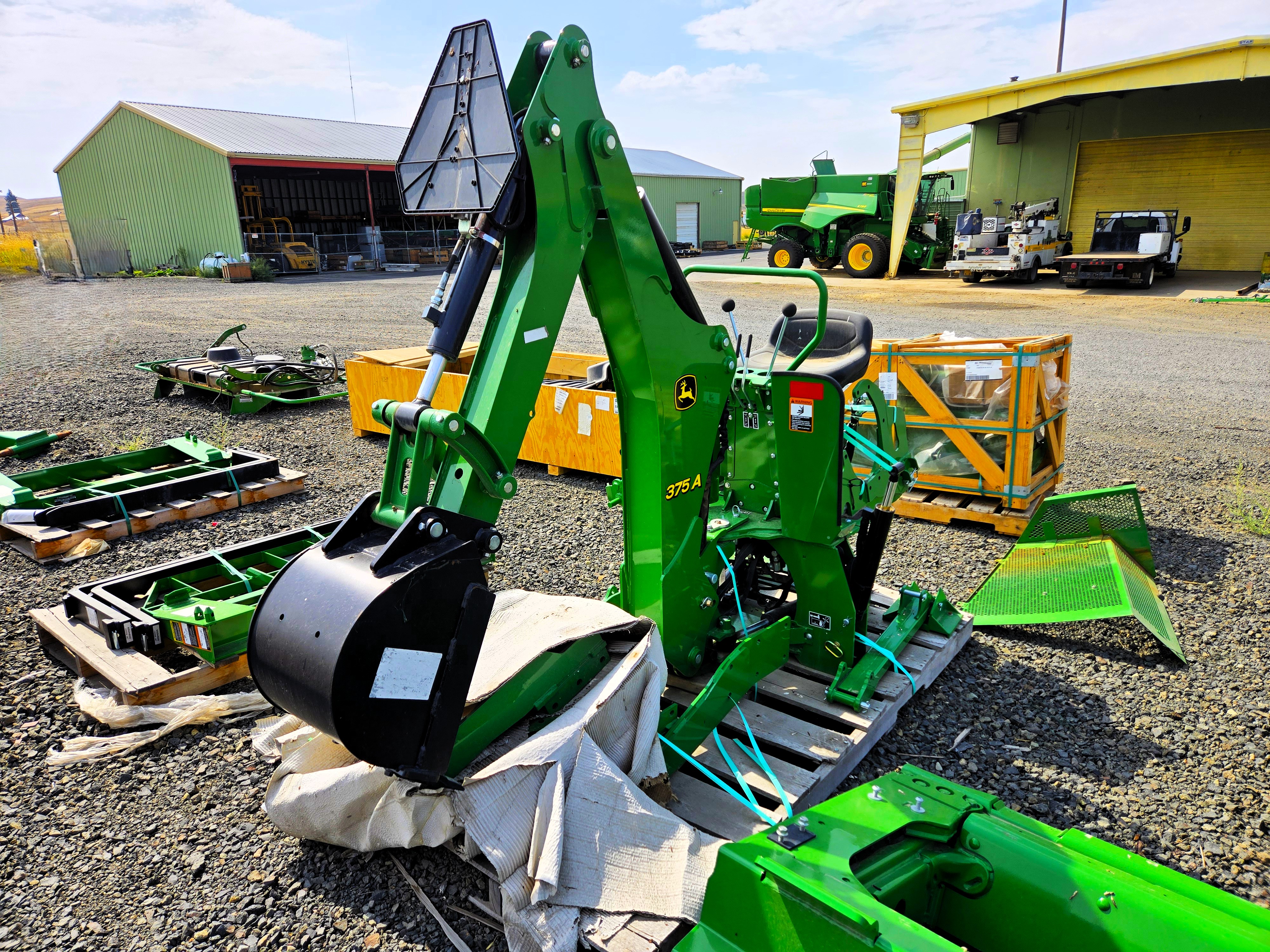 2022 John Deere 375A