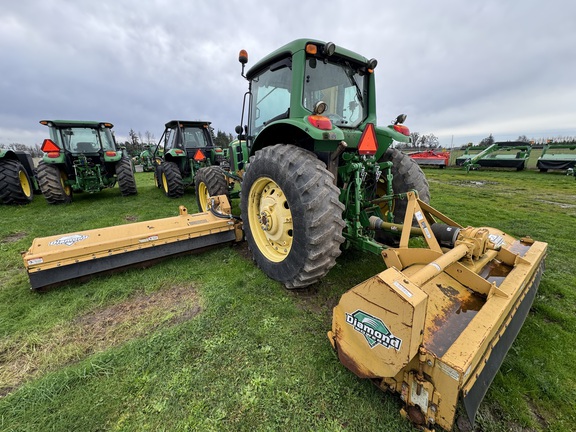 2011 John Deere 7330