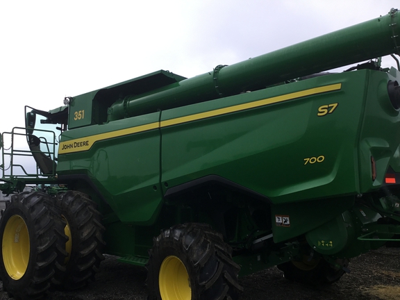 2025 John Deere S7700