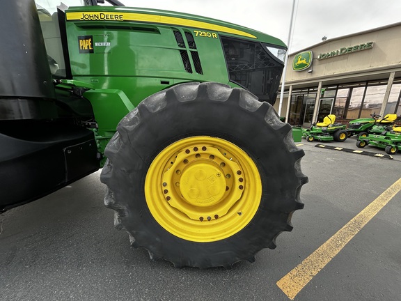 2018 John Deere 7230R