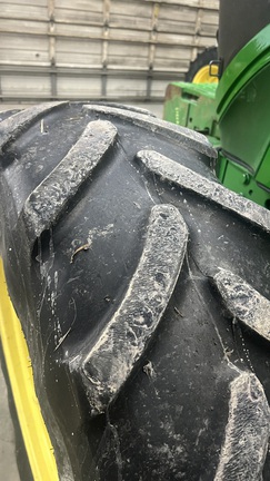 2017 John Deere 6120M