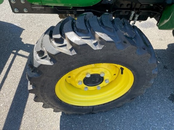 2023 John Deere 3032E