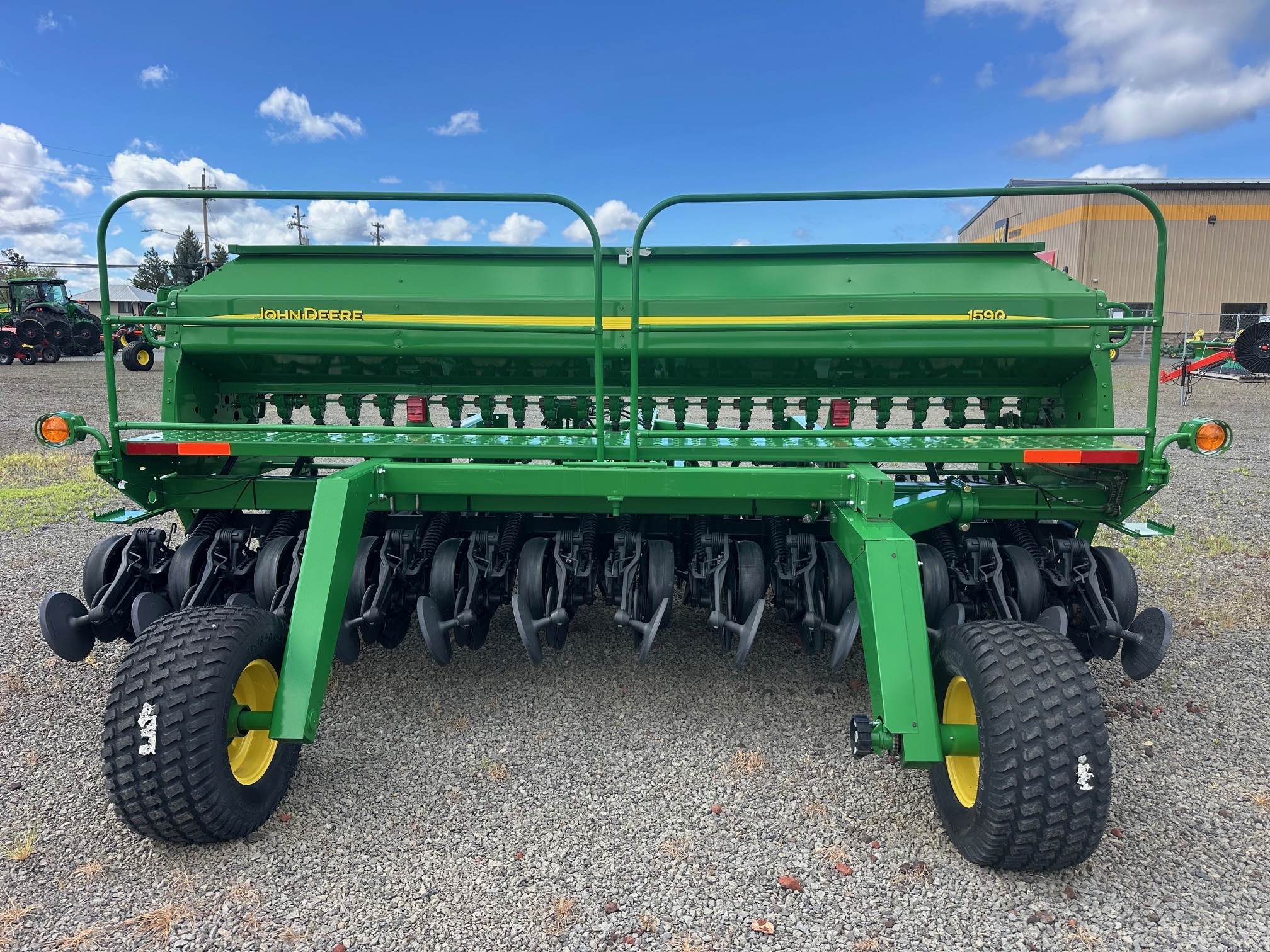 2022 John Deere 1590