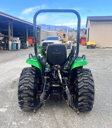 2000 John Deere 4200