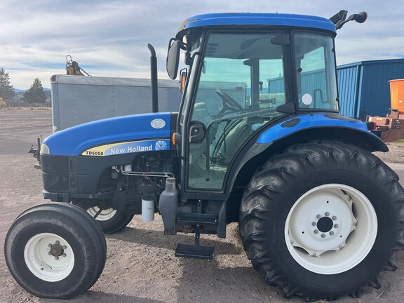 2010 New Holland TD5050