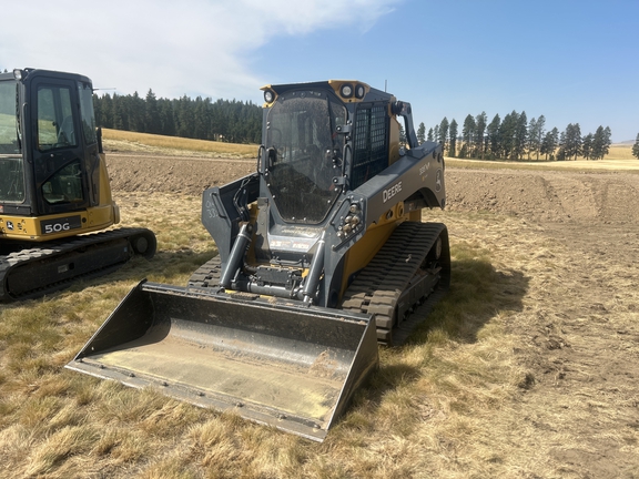 John Deere 335P